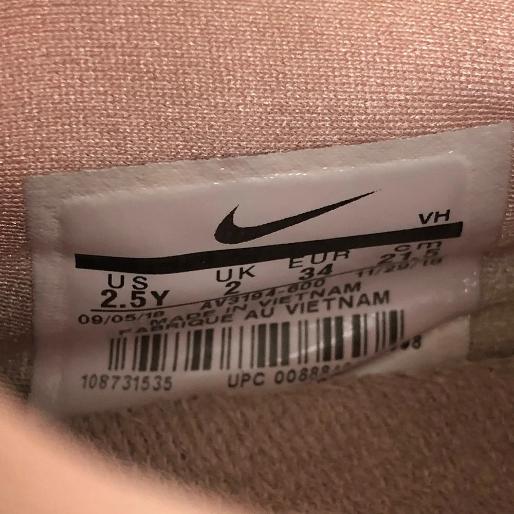 Nike Air Max Sneaker Tiny 90 Vday Girl Shoes Size 1Y